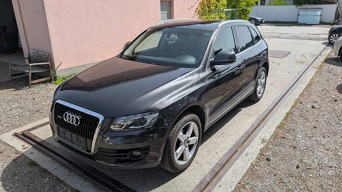 Audi Q5 2010 photo 2