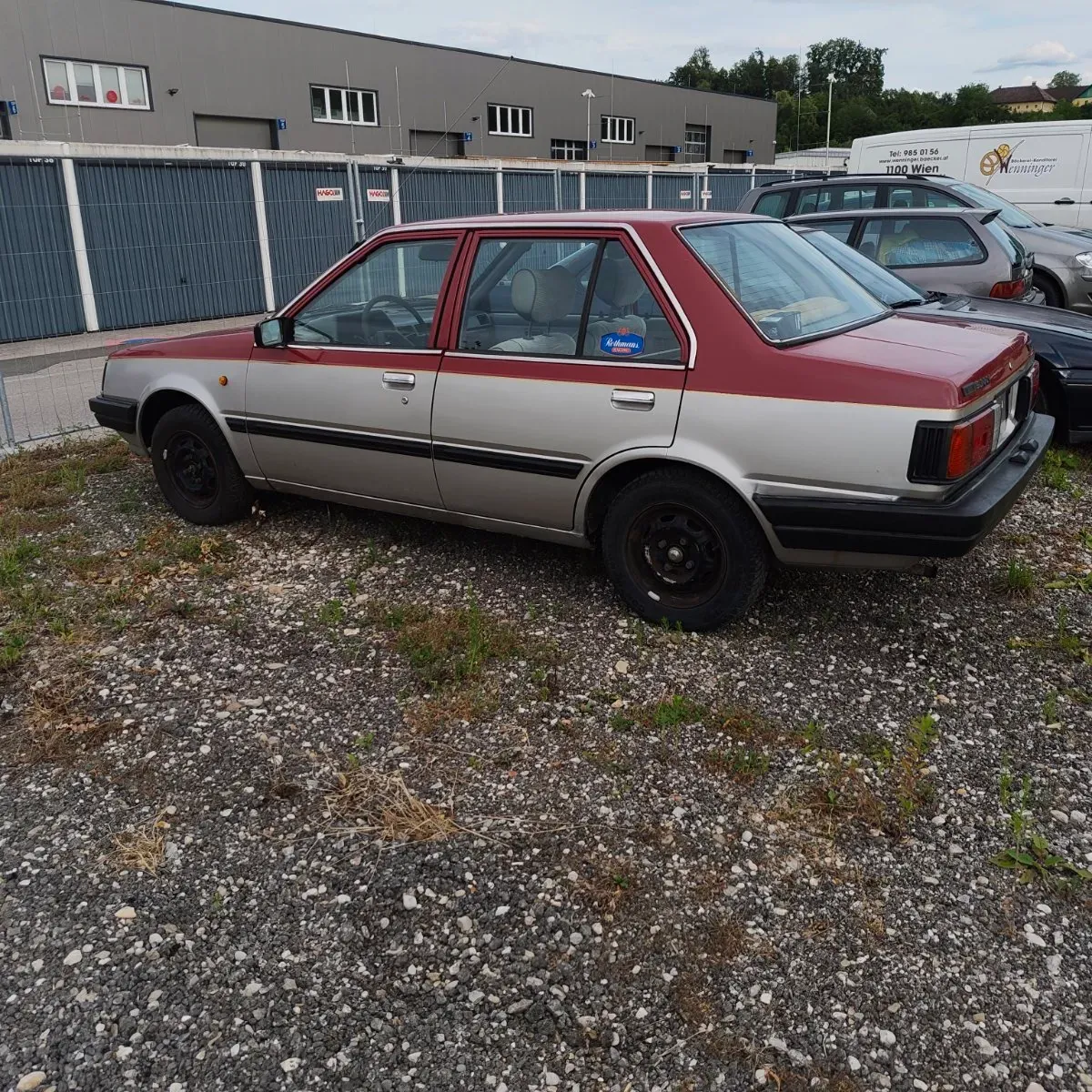 Nissan Sunny 1985 photo 3