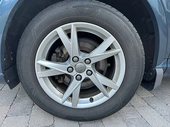 Audi Q3 2017 photo 2