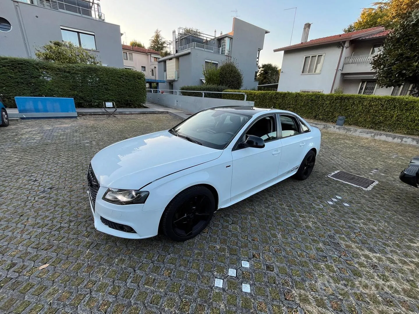 Audi A4 2008 photo 2
