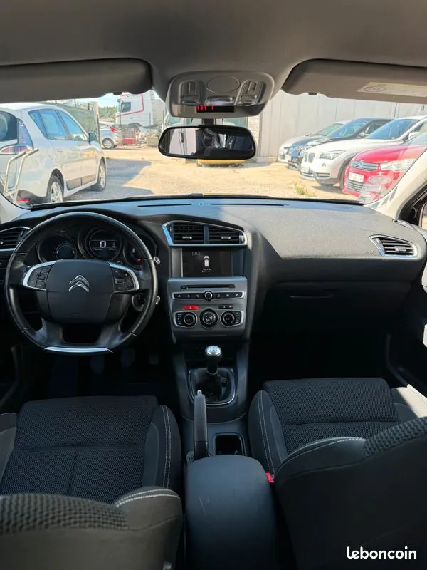 Citroen C4 2015 photo 3