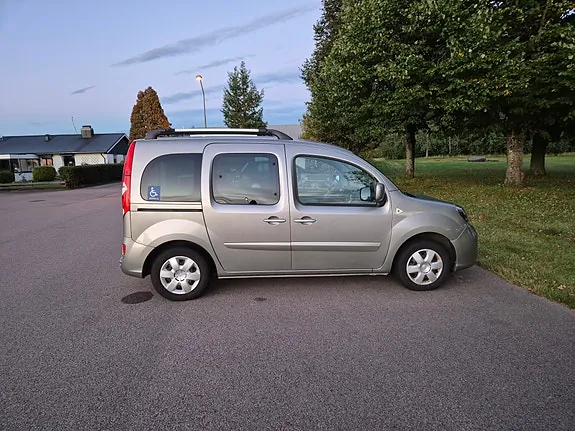 Renault Kangoo Express 2011 photo 2