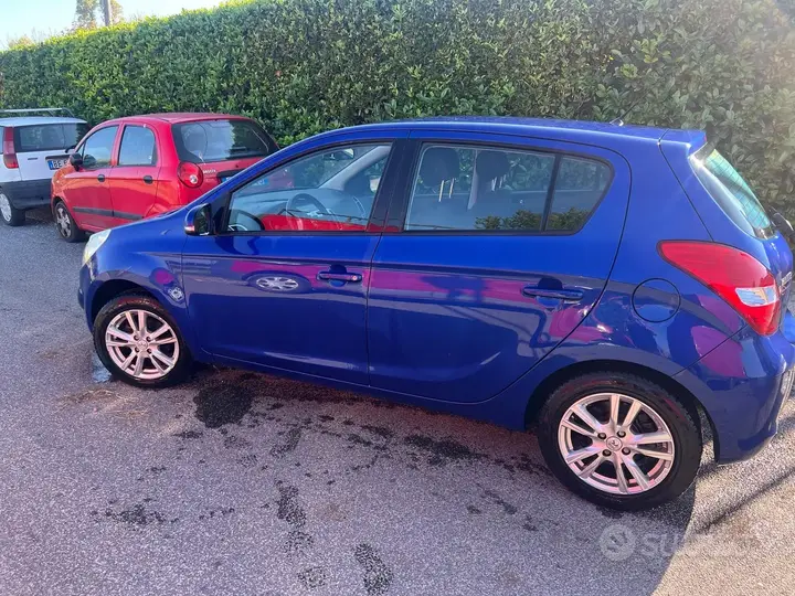 Hyundai I20 2011 photo 3