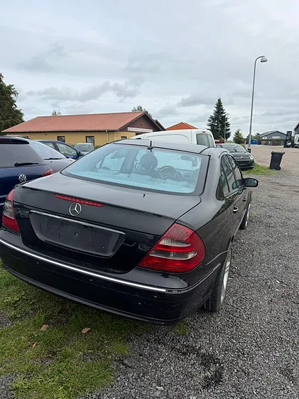 Mercedes-Benz E280 2005 photo 5