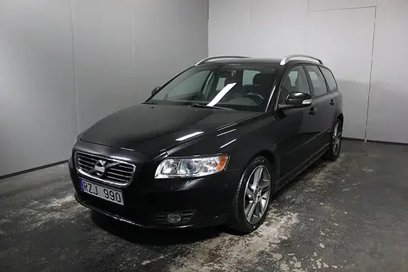 Volvo V50 2012 photo 2