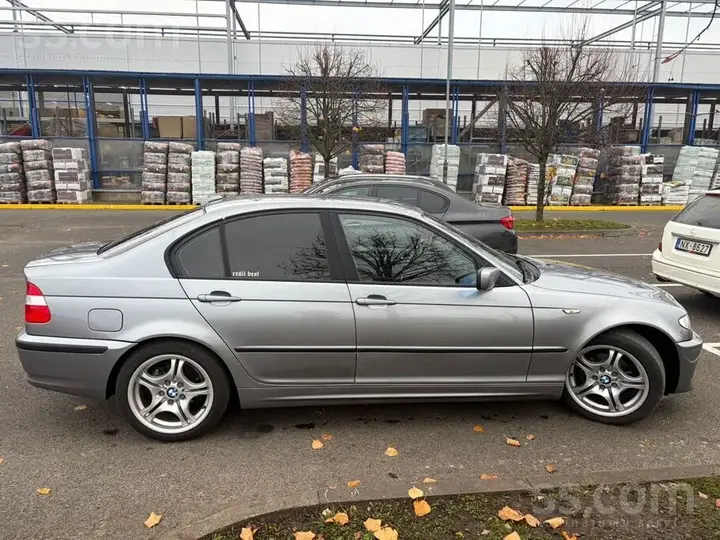 BMW 318 2004 photo 3
