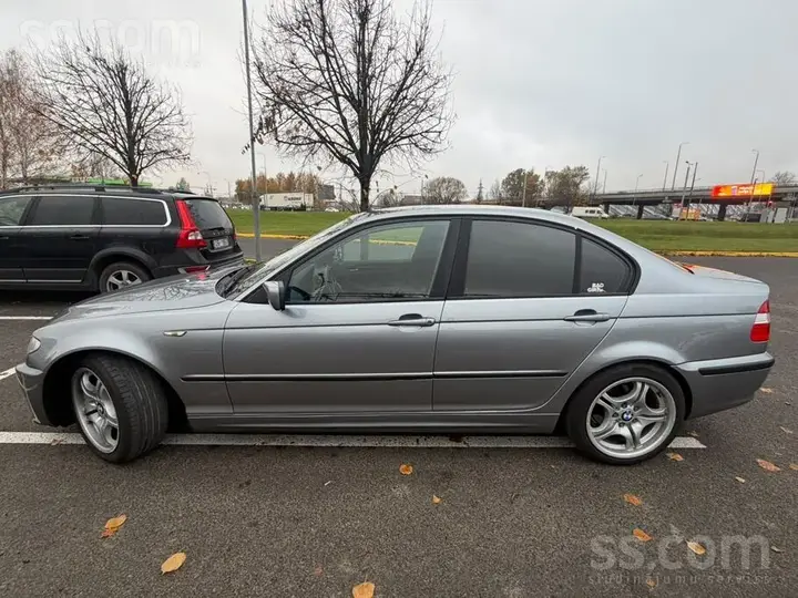 BMW 318 2004 photo 4