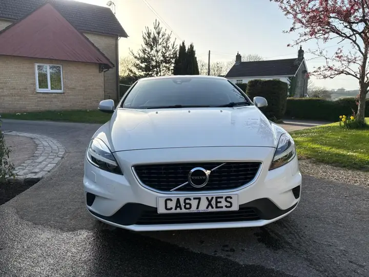 Volvo V40 2018 photo 3