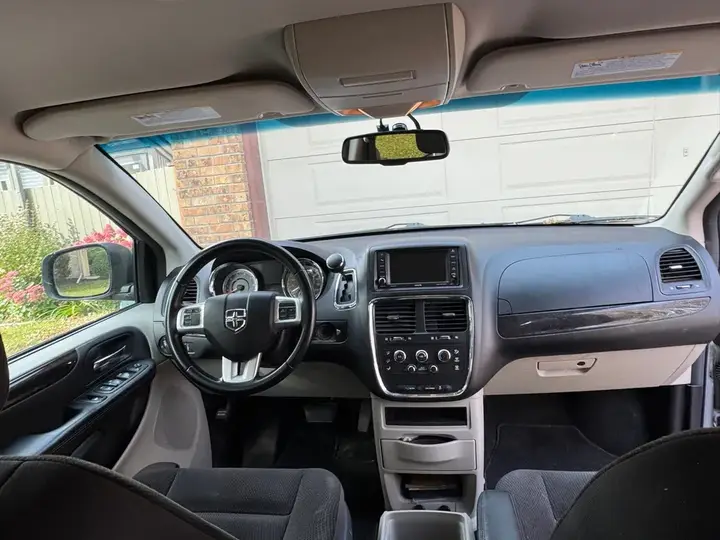 Dodge Grand Caravan 2017 photo 4