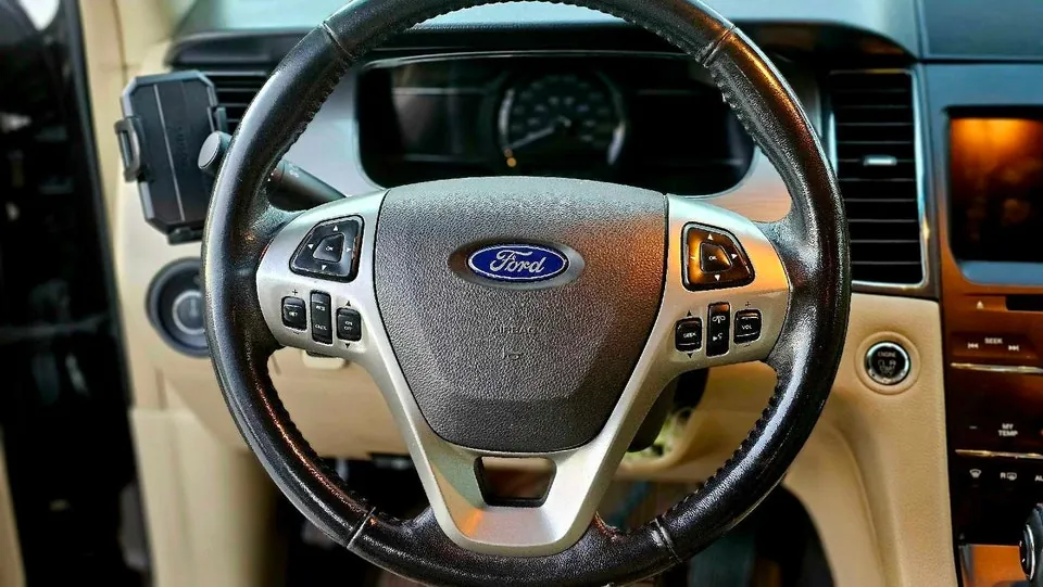 Ford Taurus 2013 photo 4