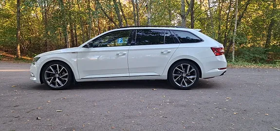 Skoda Superb 2018 photo 5