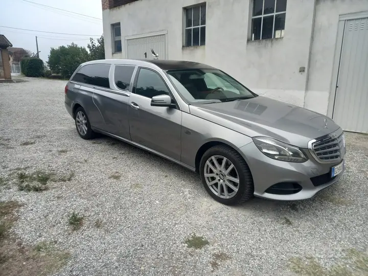 Mercedes-Benz E250