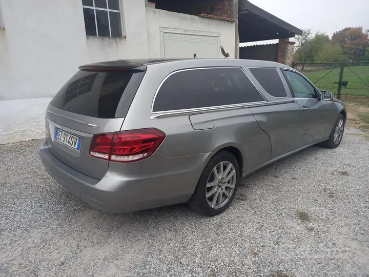 Mercedes-Benz E250 2015 photo 2