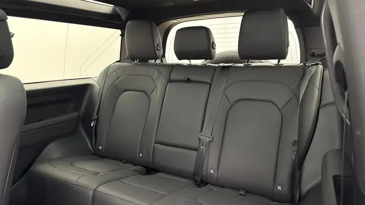 Land Rover Defender 90 2026 photo 4