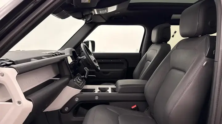 Land Rover Defender 90 2026 photo 3