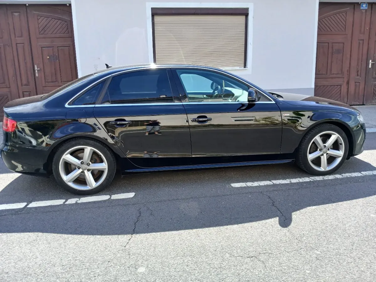 Audi A4 2009 photo 2