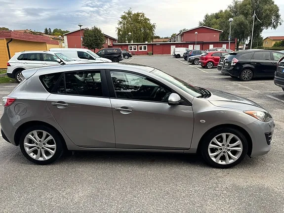 Mazda 3 2010 photo 3
