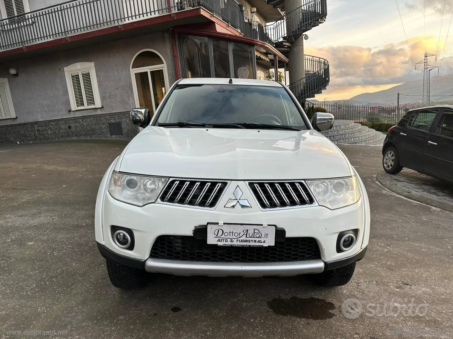Mitsubishi L200 2012 photo 2