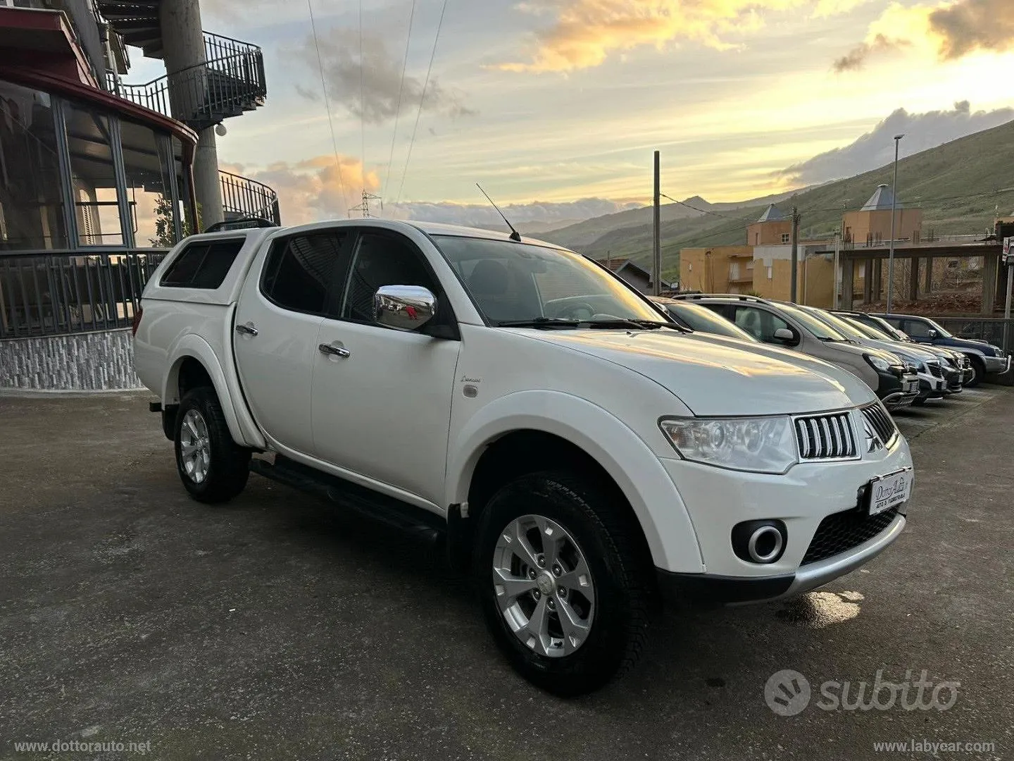 Mitsubishi L200 2012 photo 3