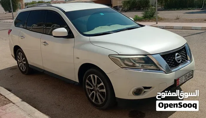 Nissan Pathfinder 2015 photo 2