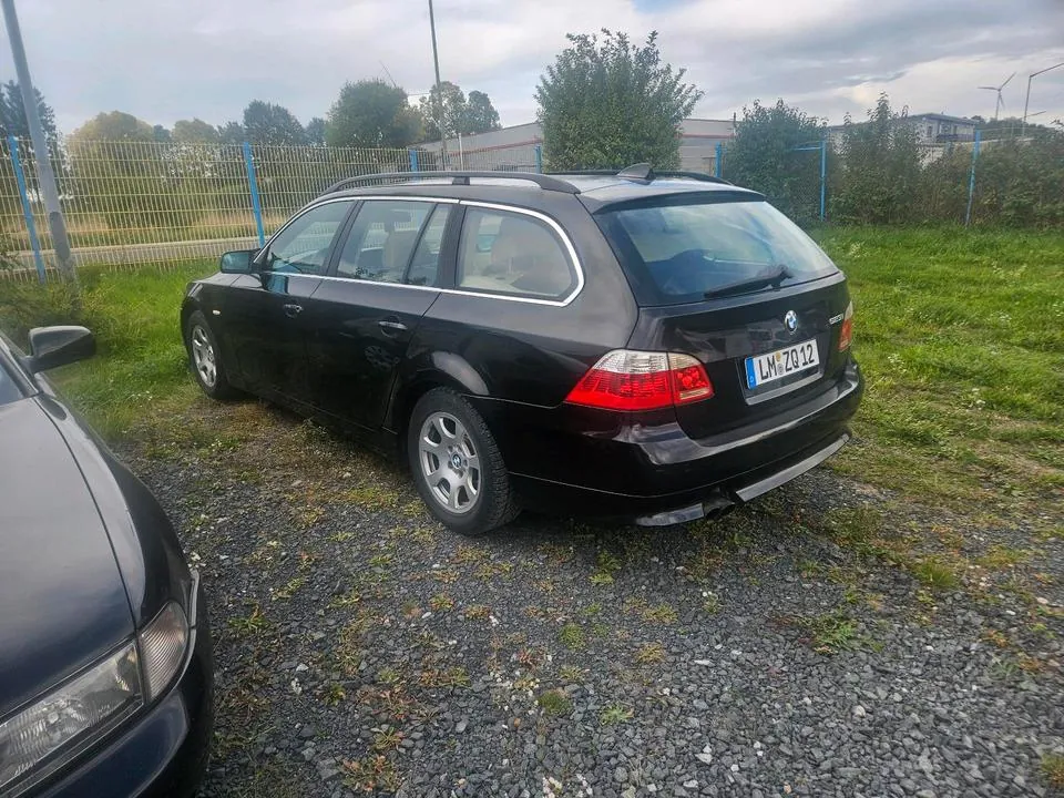 BMW E61 523I