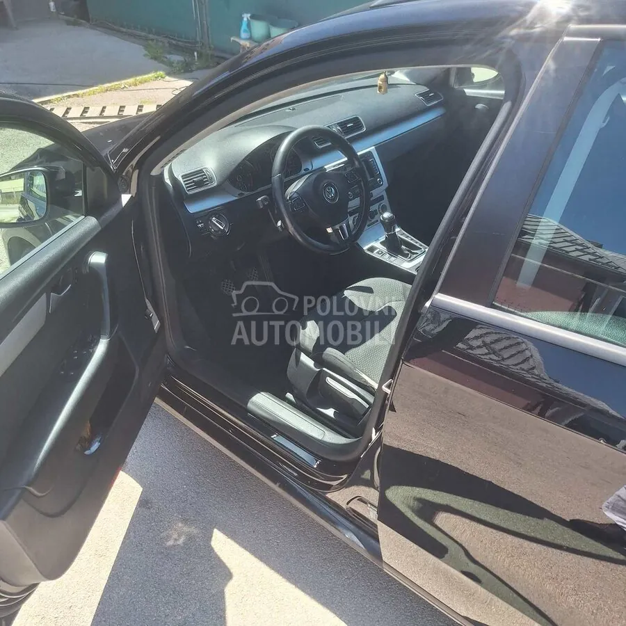 Volkswagen Passat B7 2014 photo 2