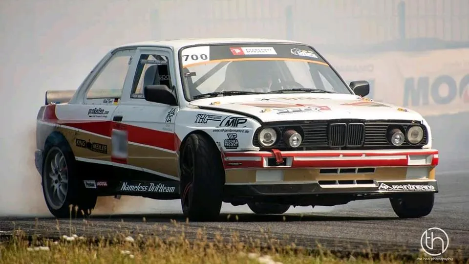 BMW E30
