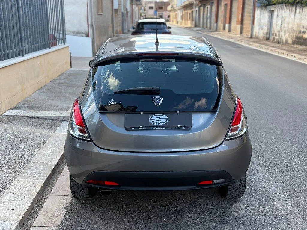 Lancia Ypsilon 2013 photo 3