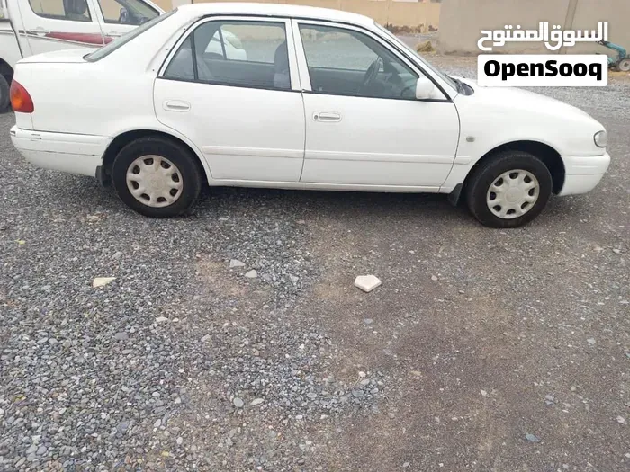 Toyota Corolla 2000 photo 3