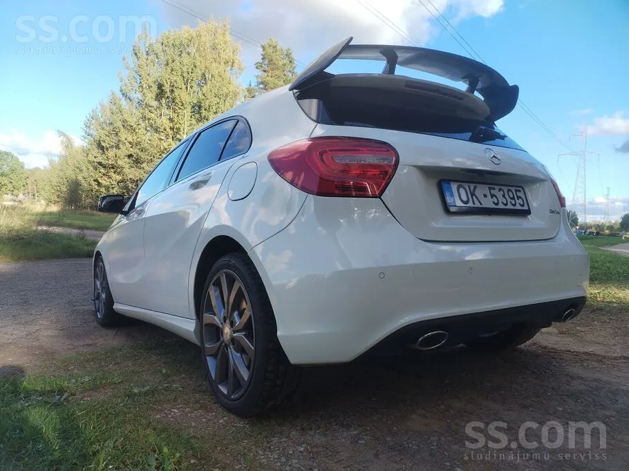 Mercedes-Benz A180 2013 photo 4