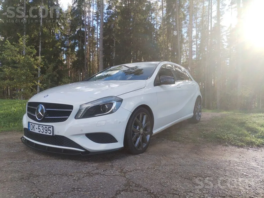 Mercedes-Benz A180 2013 photo 2