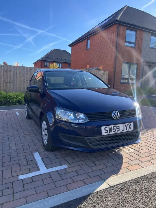 Volkswagen Polo 2010 photo 2