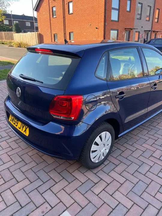 Volkswagen Polo 2010 photo 3