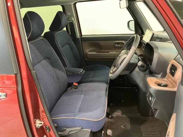 Daihatsu Mouve Canvas 2025 photo 5