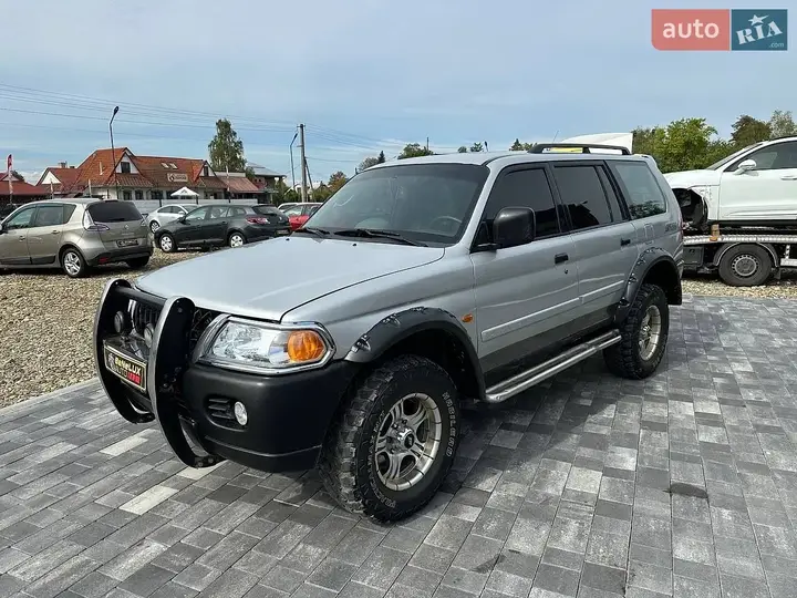 Mitsubishi Pajero Sport 2003 photo 3