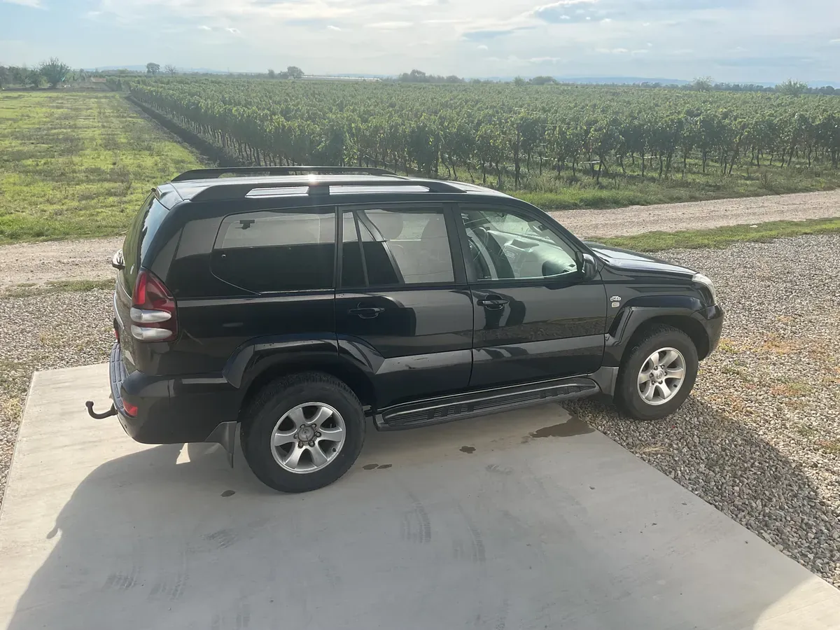 Toyota Land Cruiser 2005 photo 3