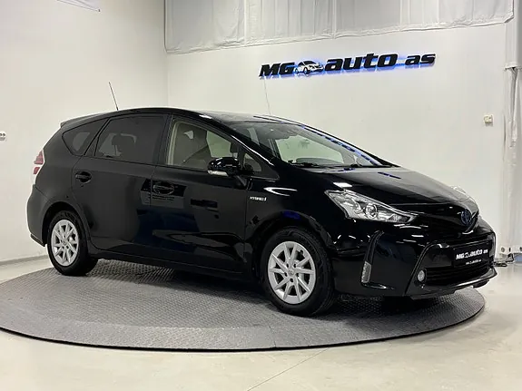 Toyota Prius 2018 photo 2