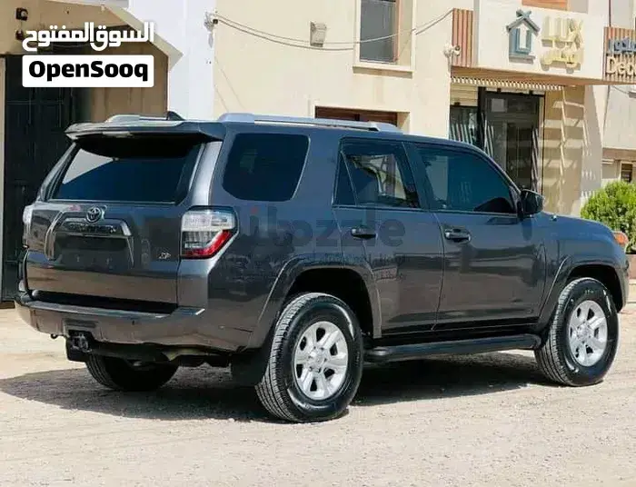 Toyota 4Runner 2020 photo 3