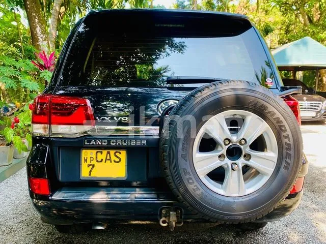 Toyota Land Cruiser Sahara 2015 photo 2