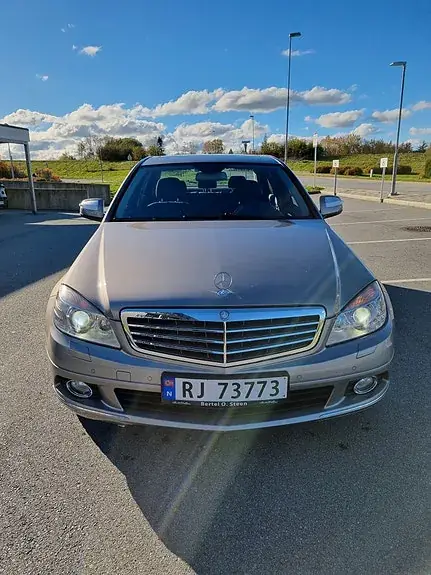 Mercedes-Benz C220 2007 photo 2