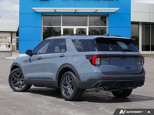 Ford Explorer 2025 photo 4