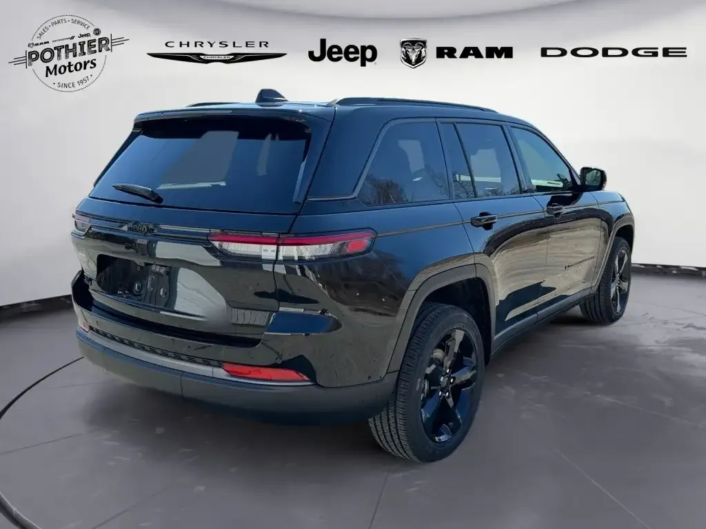 Jeep Grand Cherokee 2026 photo 5