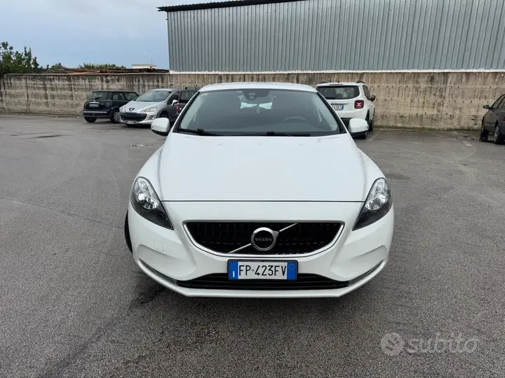 Volvo V40 2018 photo 3