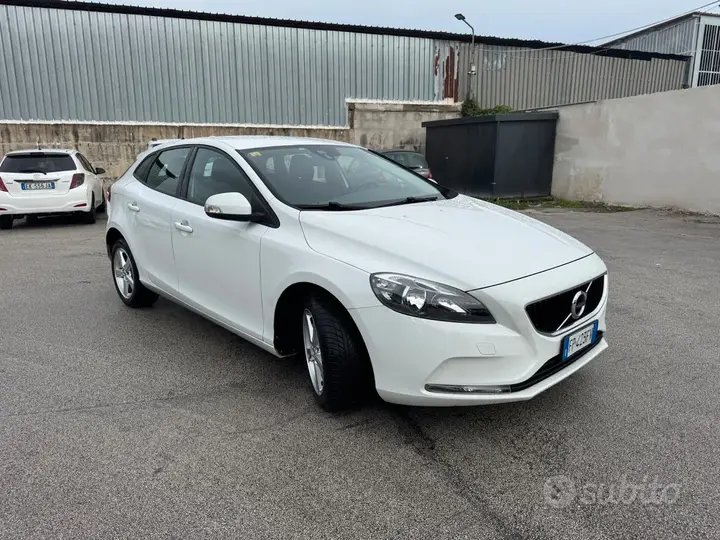 Volvo V40 2018 photo 4