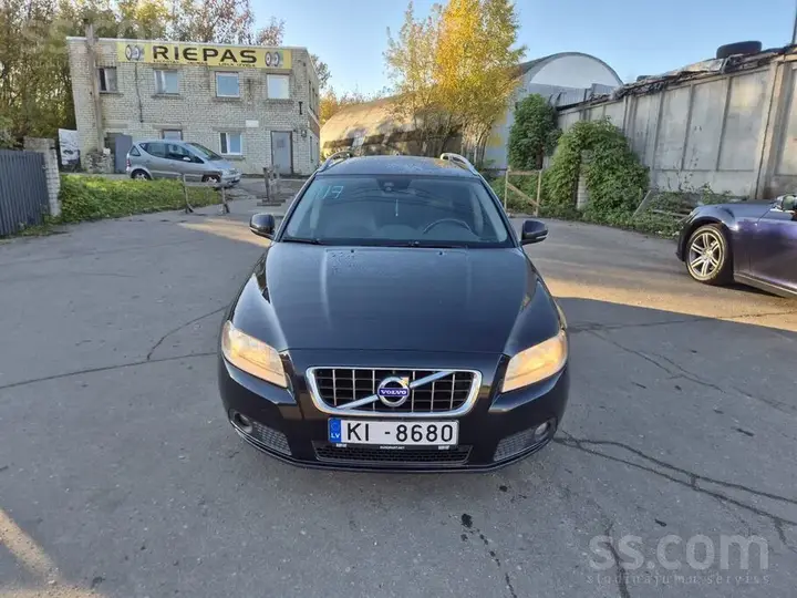 Volvo V70 2013 photo 3