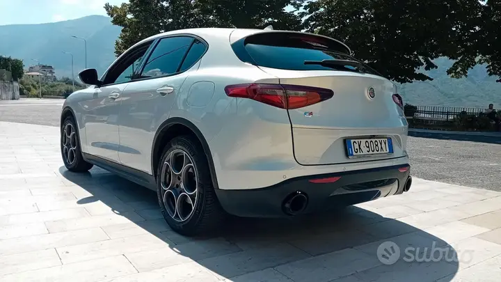 Alfa Romeo Stelvio 2022 photo 2