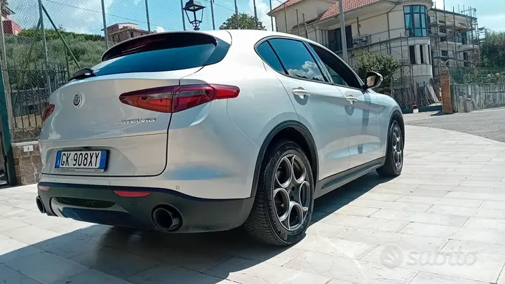 Alfa Romeo Stelvio 2022 photo 4