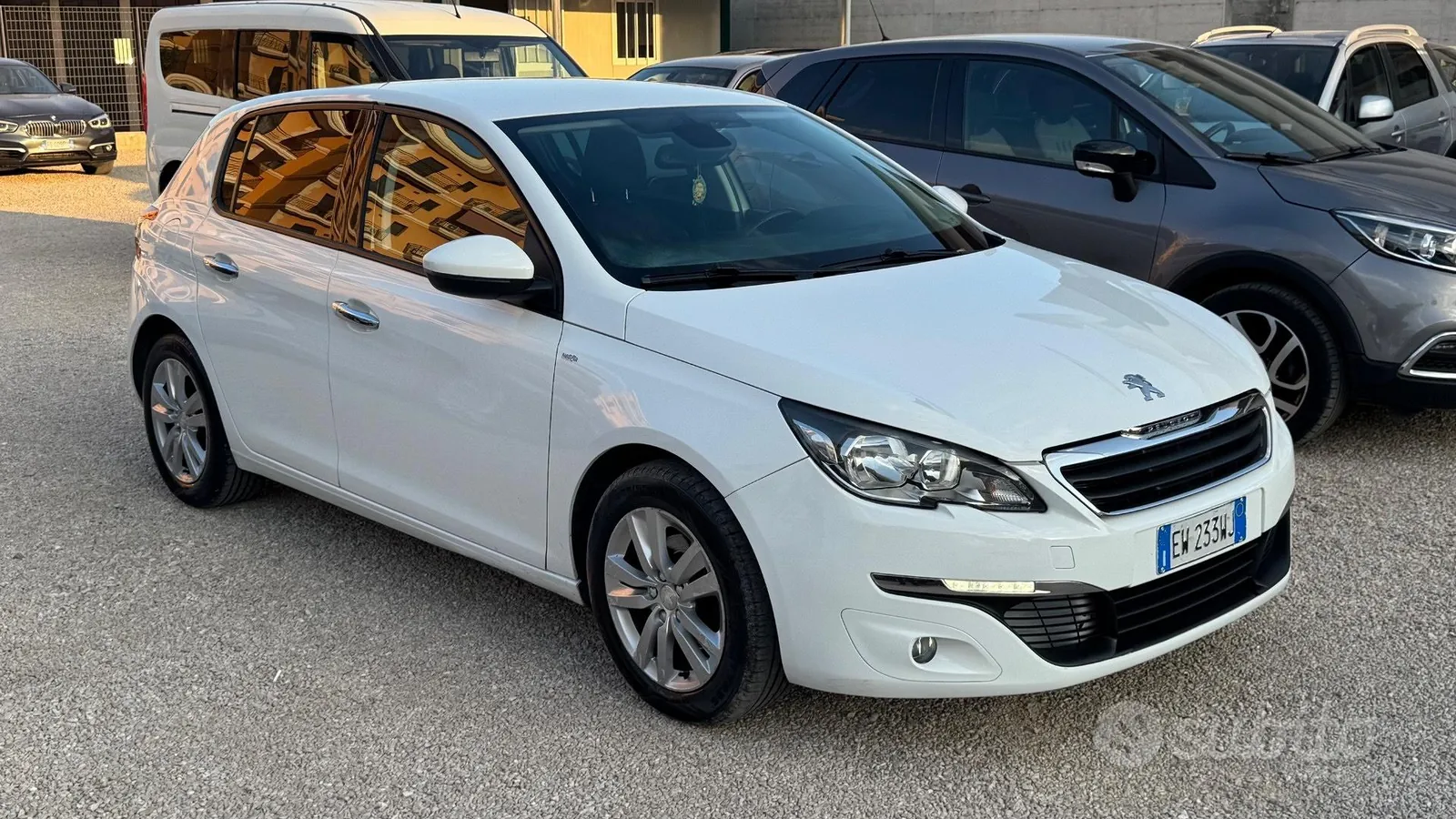 Peugeot 308 2014 photo 2