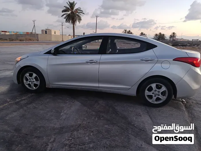 Hyundai Elantra 2012 photo 3