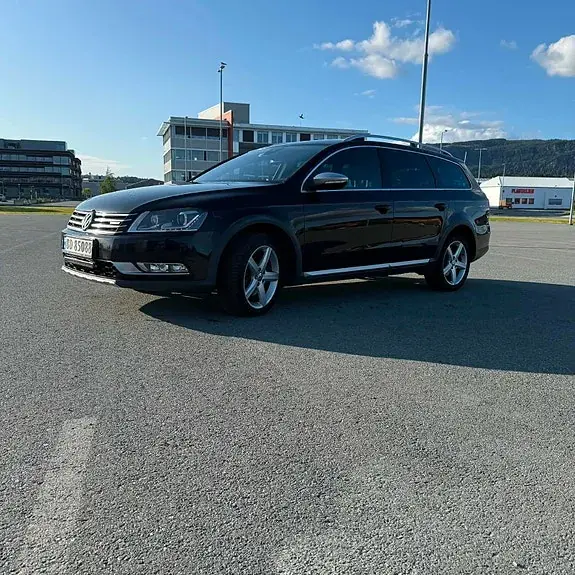 Volkswagen Passat Alltrack 2014 photo 2